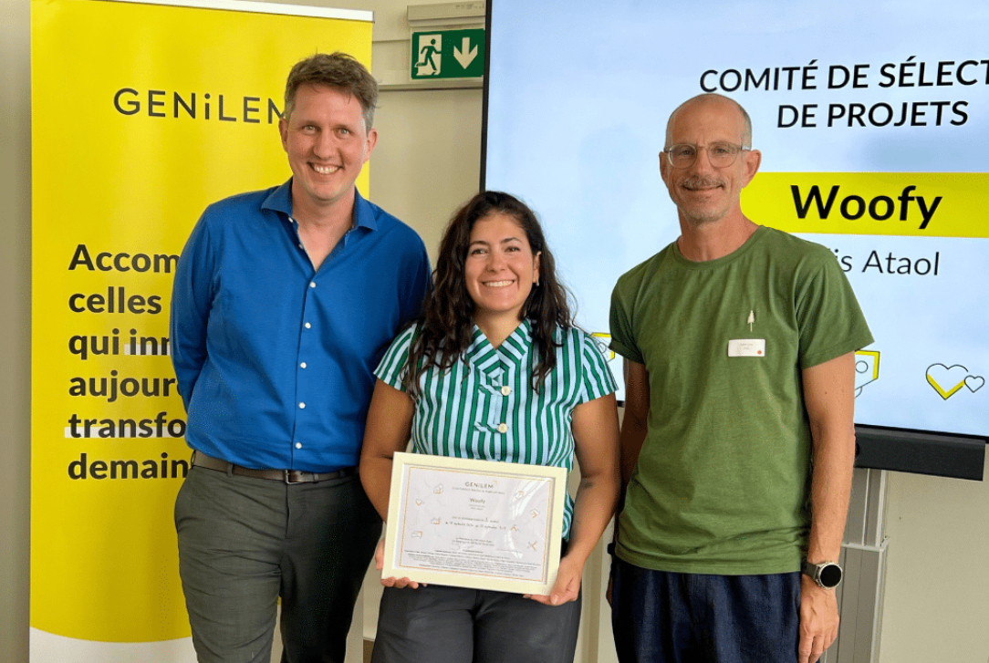 Melis Ataol, fondatrice de Woofy, à l\u2019issue de sa sélection par le jury, entourée par Christophe Barraud, coach GENILEM et Julien Guex, président du jury.