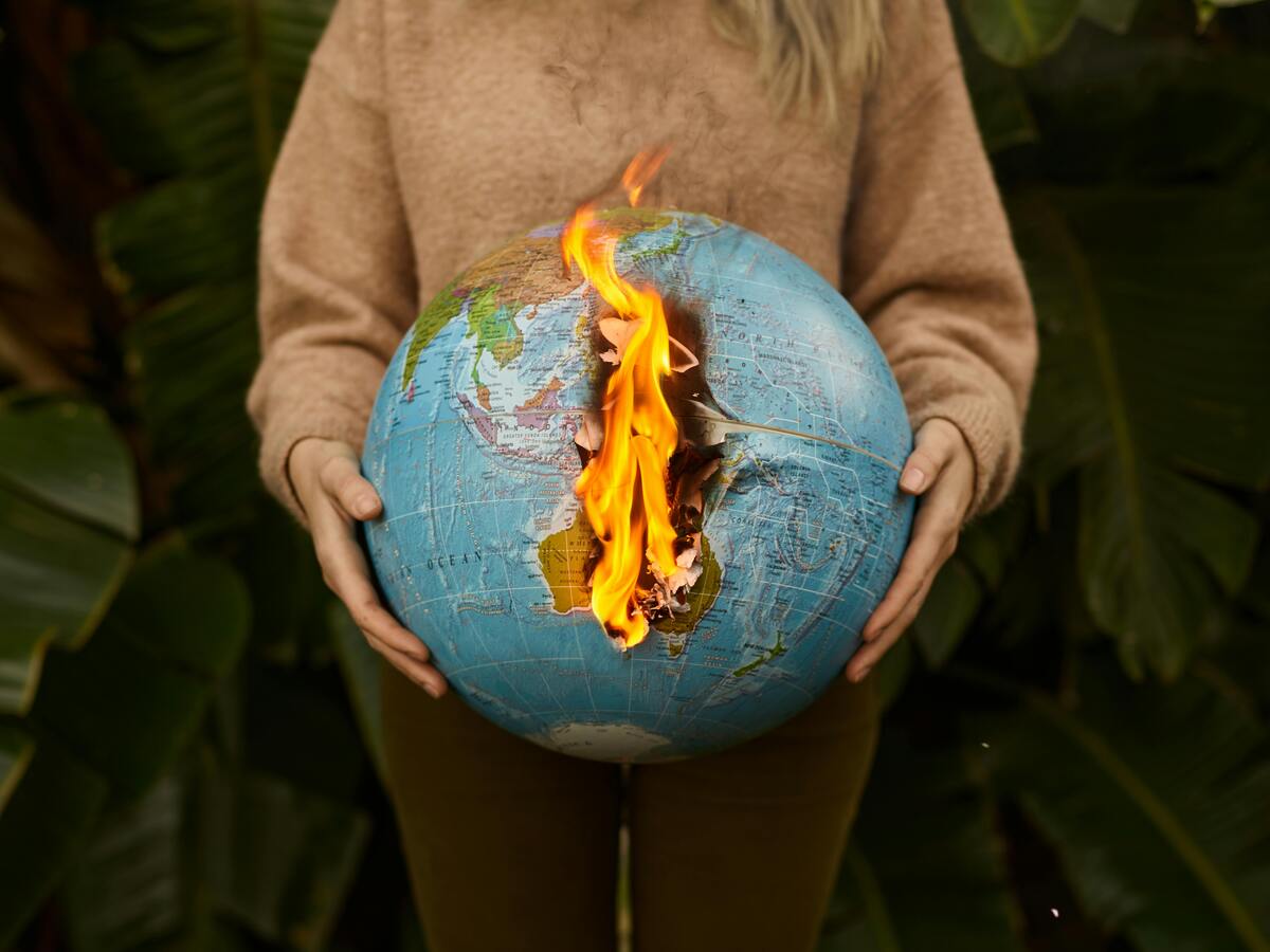 La conscience de la finitude du monde n’a donc pas conduit à opter pour la décroissance, mais plutôt à remettre sur le devant de la scène l’idée que dorénavant, c’est chacun pour soi...