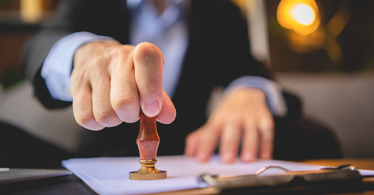 Respecter la loi fédérale sur les étrangers et l'intégration.